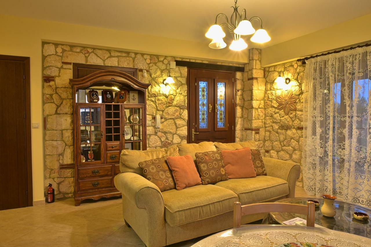 Captain'S Villa Appartments ซากูเดีย ภายนอก รูปภาพ